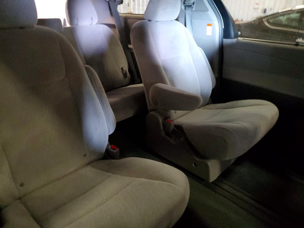 2015 TOYOTA SIENNA