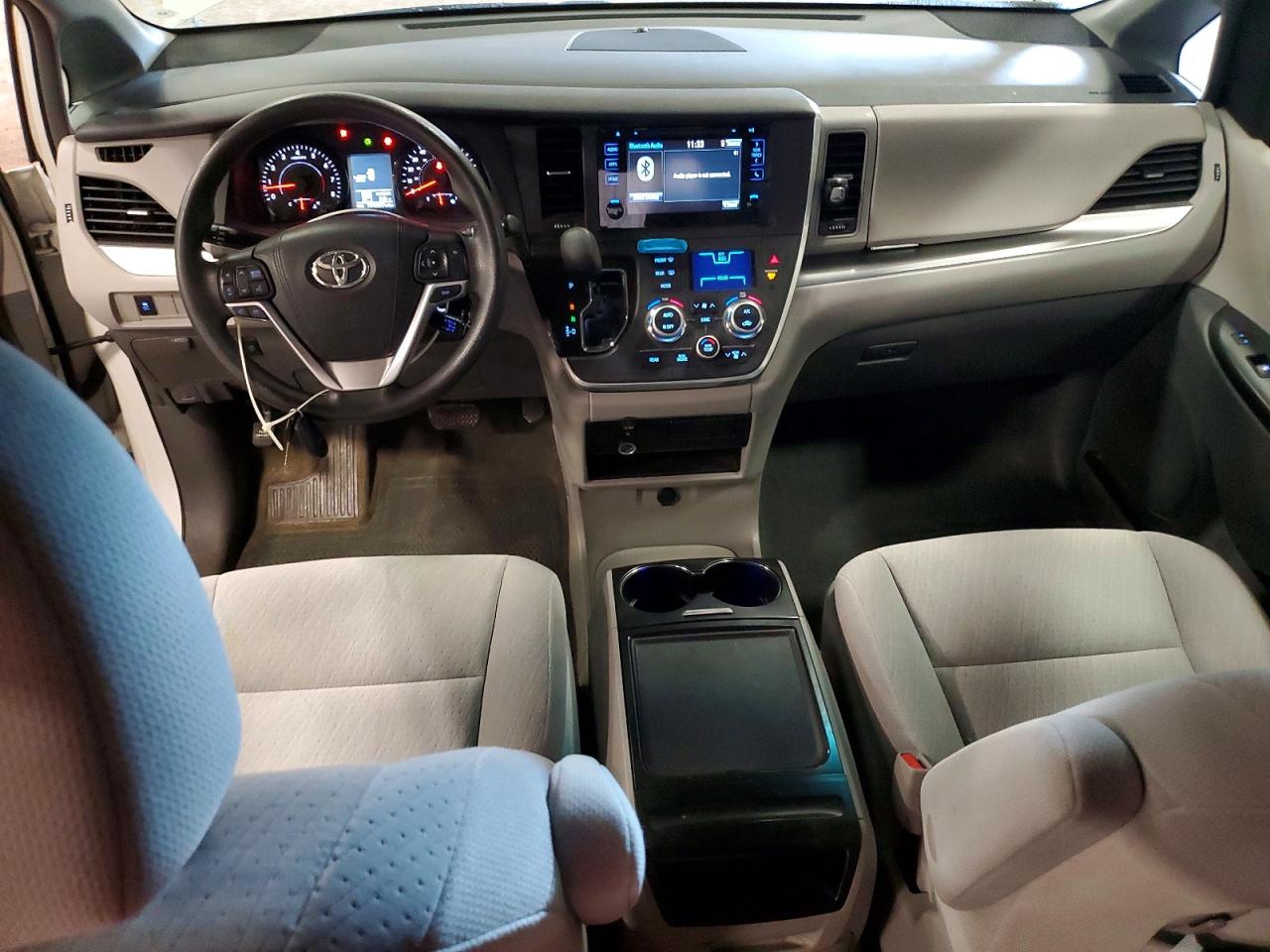 2015 TOYOTA SIENNA