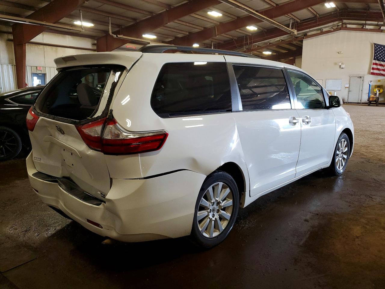 2015 TOYOTA SIENNA