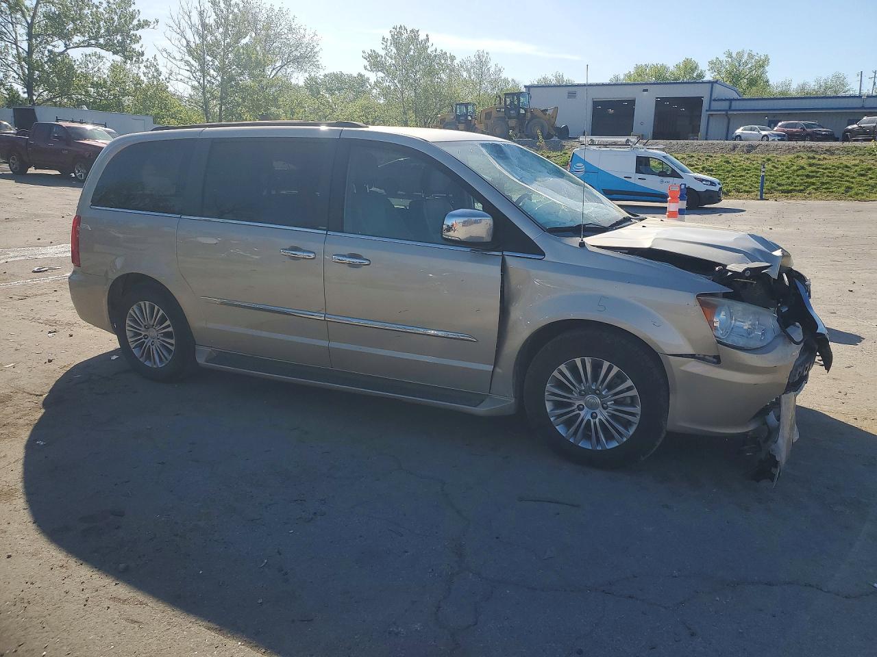 2013 CHRYSLER MINIVAN