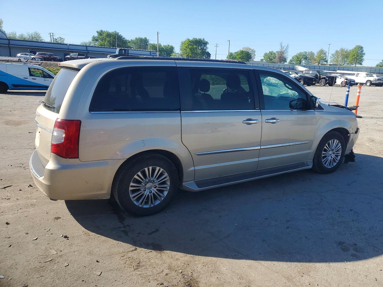 2013 CHRYSLER MINIVAN