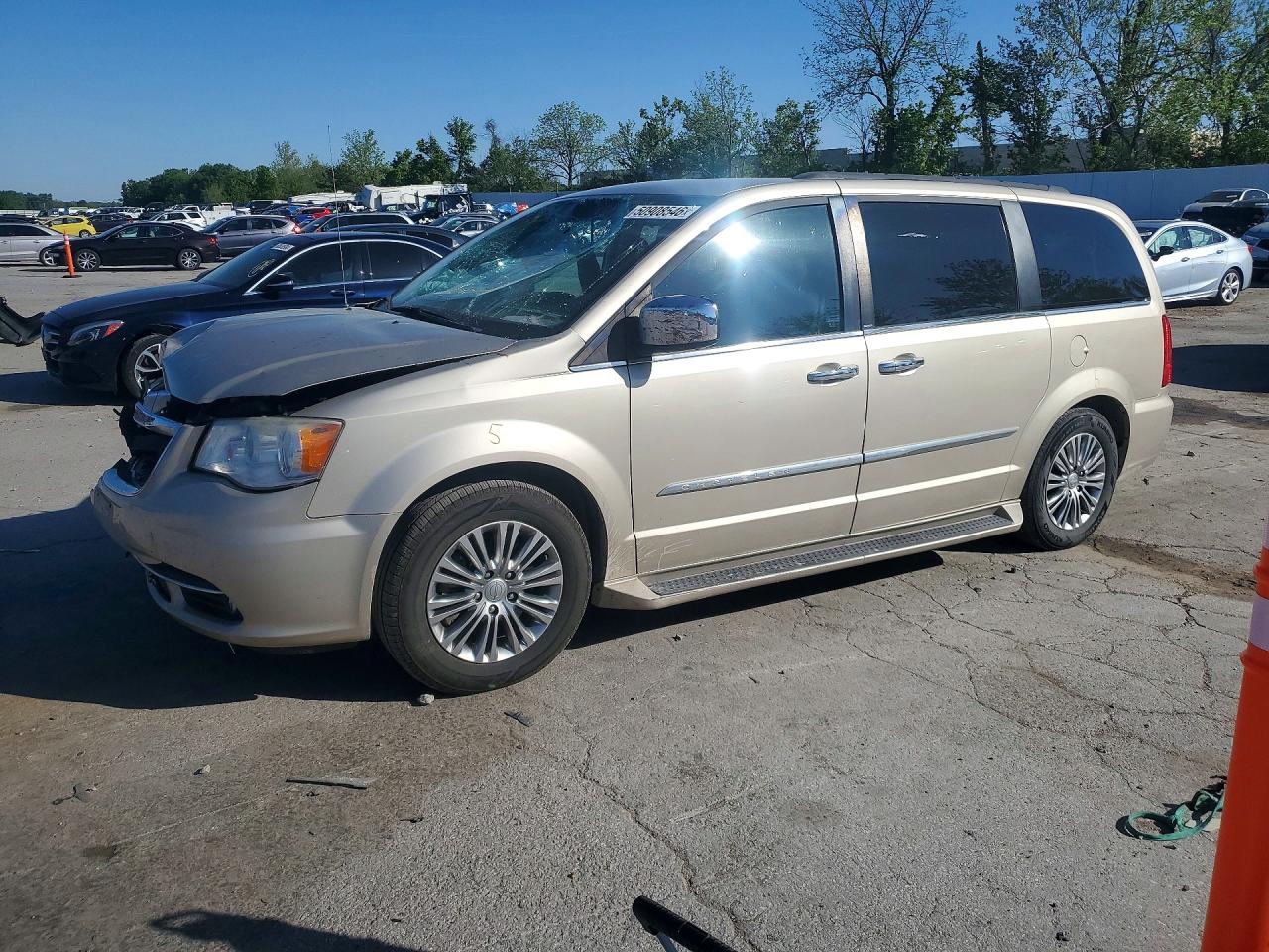 2013 CHRYSLER MINIVAN