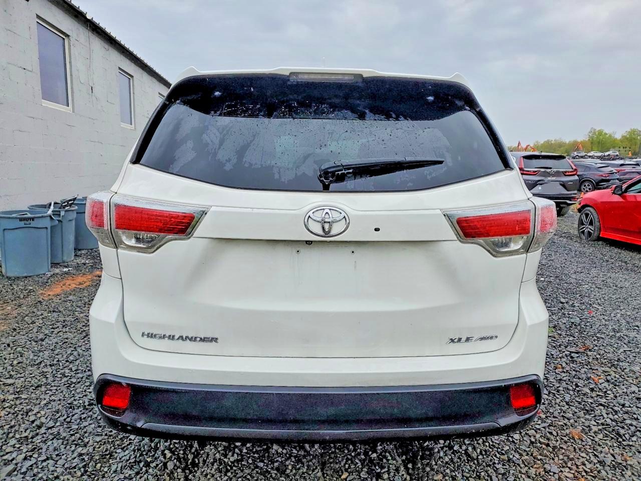 2015 TOYOTA HIGHLANDER