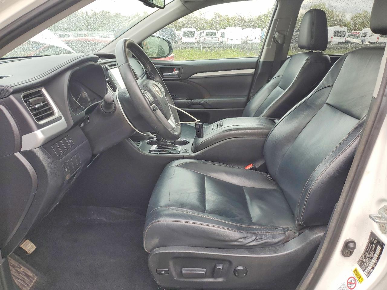 2015 TOYOTA HIGHLANDER