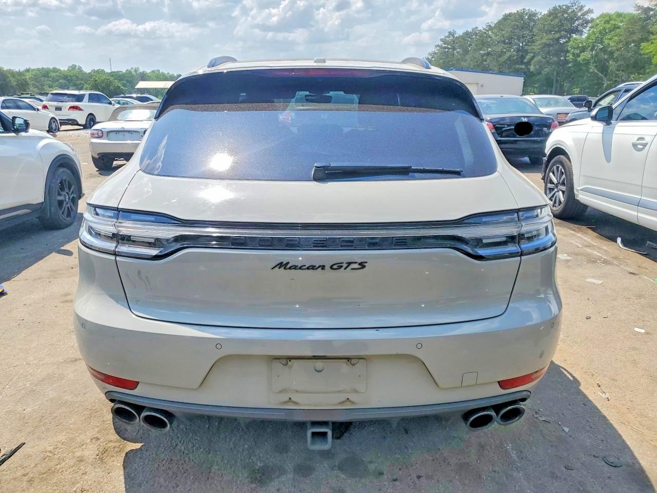 2021 PORSCHE MACAN