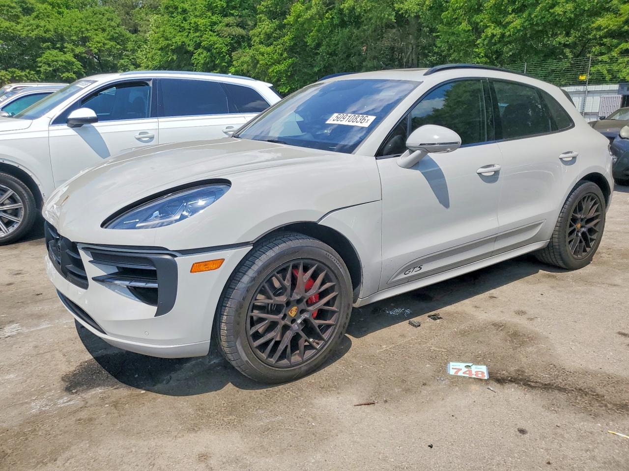 2021 PORSCHE MACAN
