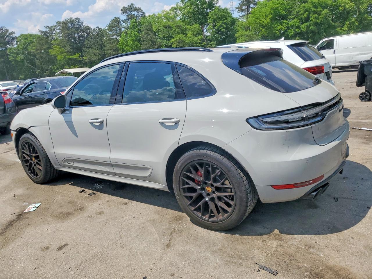 2021 PORSCHE MACAN
