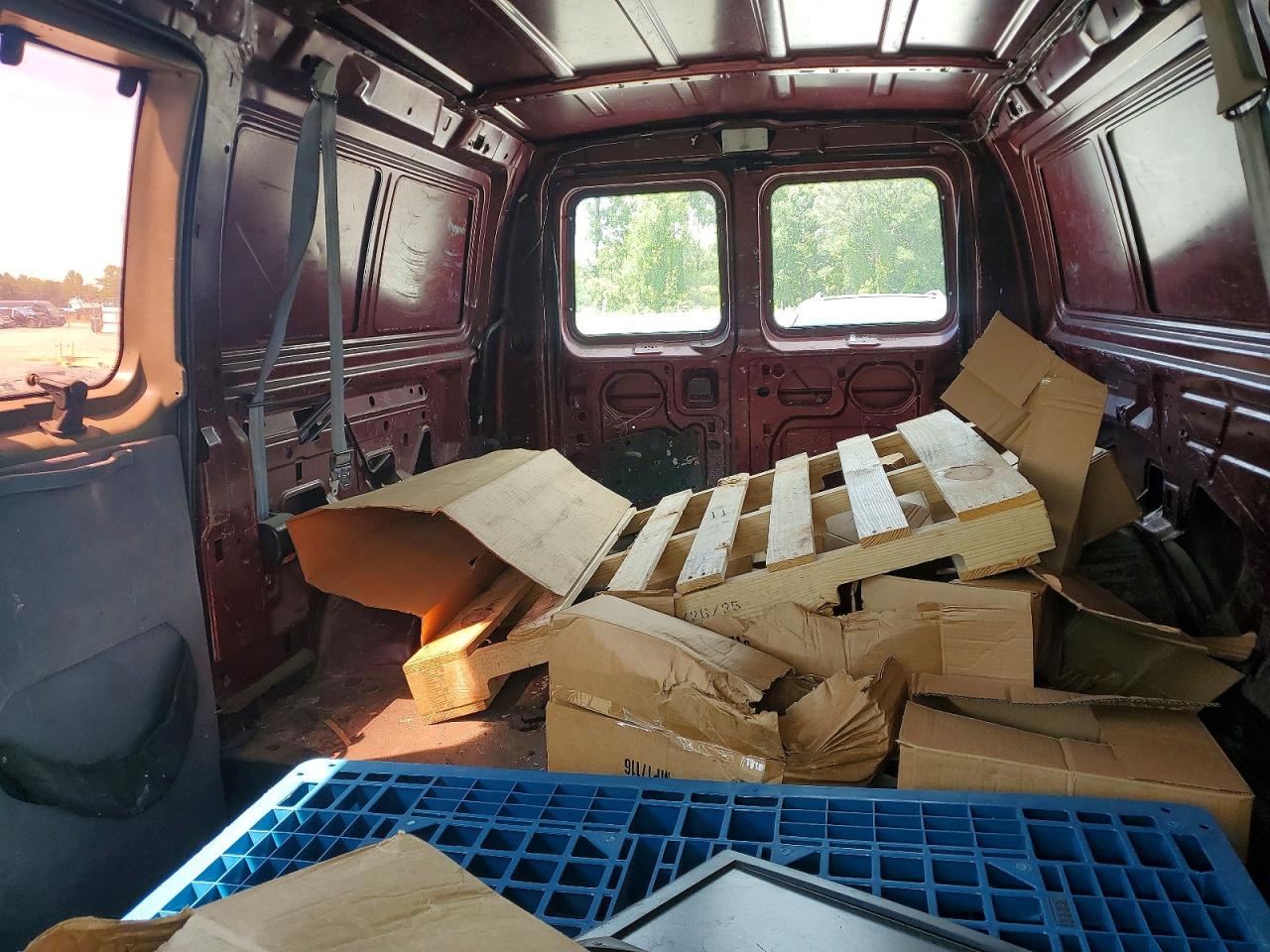 2004 FORD ECONOLINE
