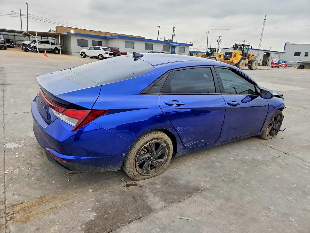 2022 HYUNDAI ELANTRA