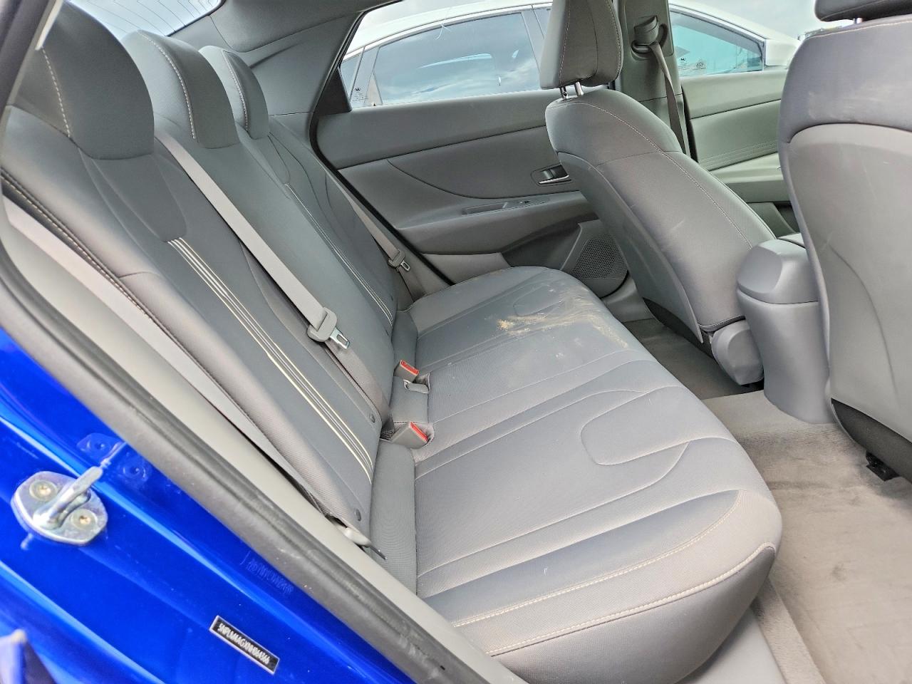 2022 HYUNDAI ELANTRA