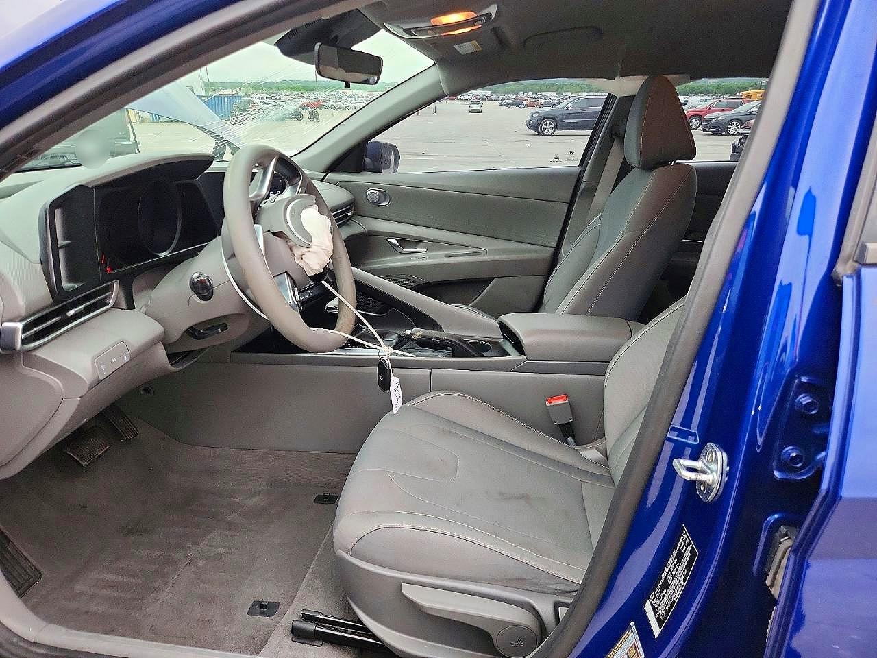 2022 HYUNDAI ELANTRA