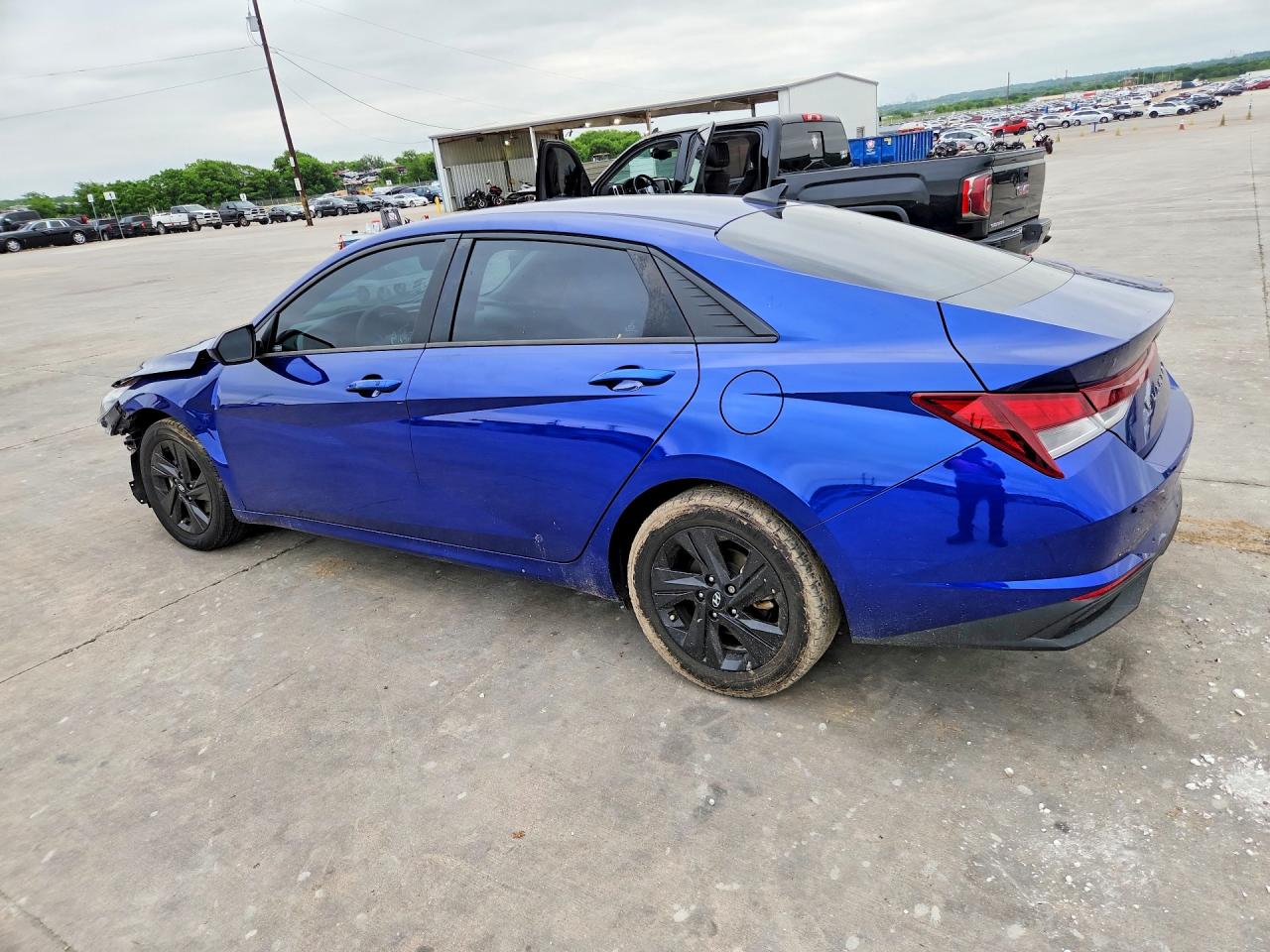 2022 HYUNDAI ELANTRA