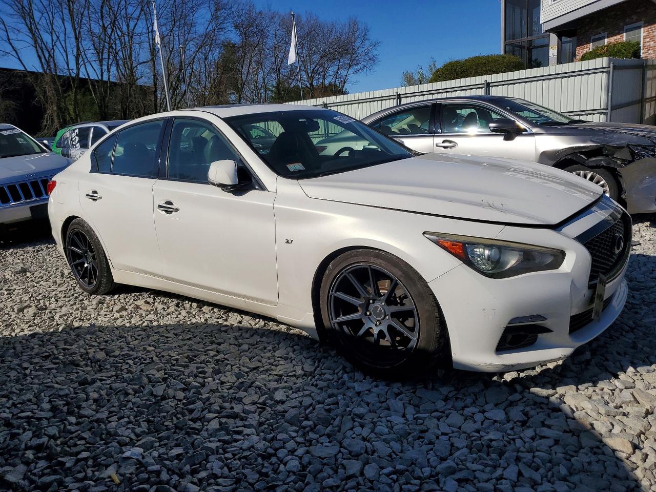 2014 INFINITI Q50