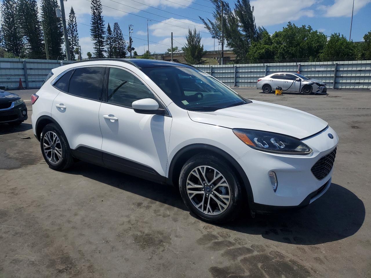 2020 FORD ESCAPE