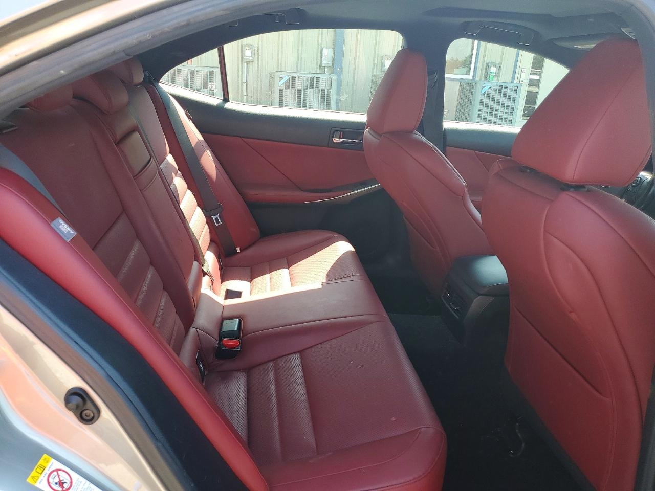 2016 LEXUS IS