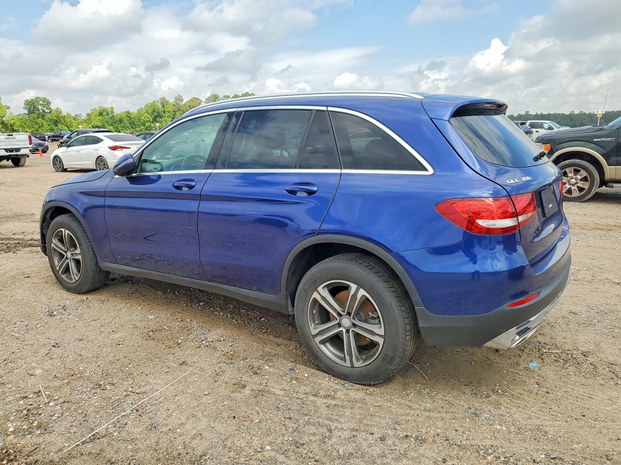 2017 MERCEDES-BENZ GLC-CLASS