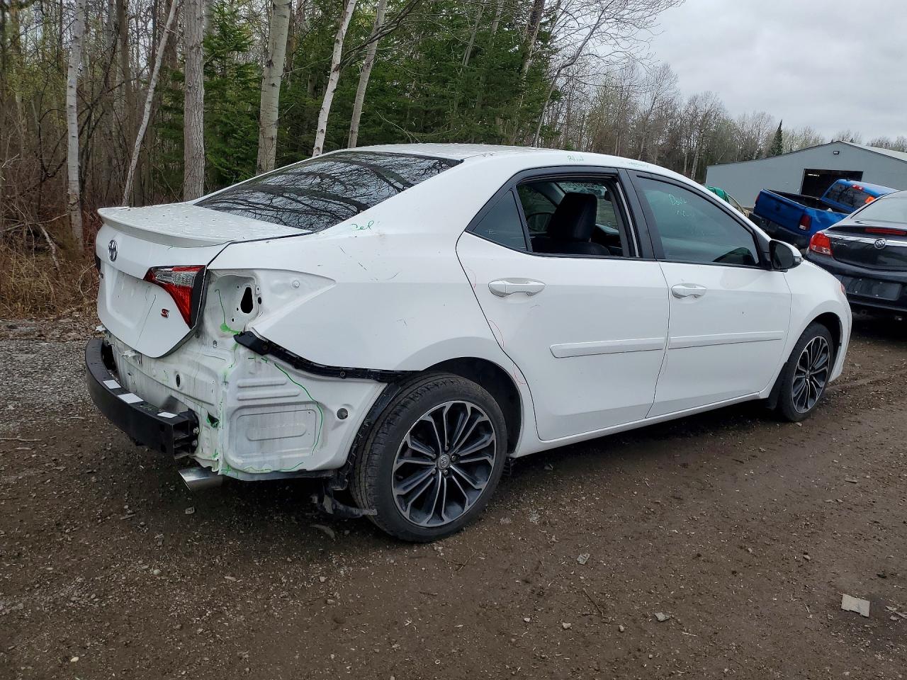 2015 TOYOTA COROLLA