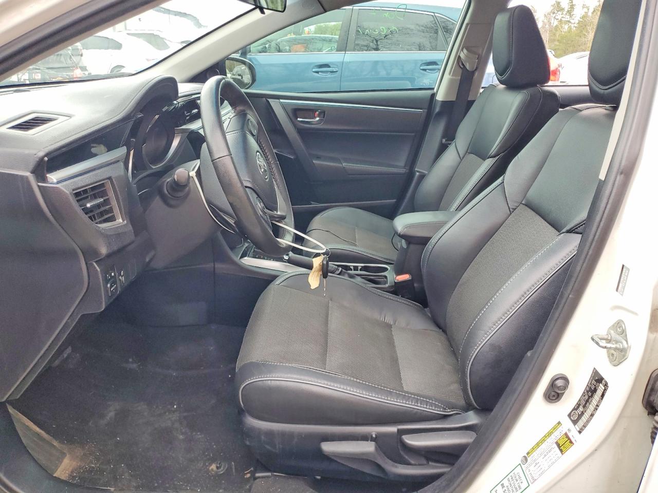 2015 TOYOTA COROLLA