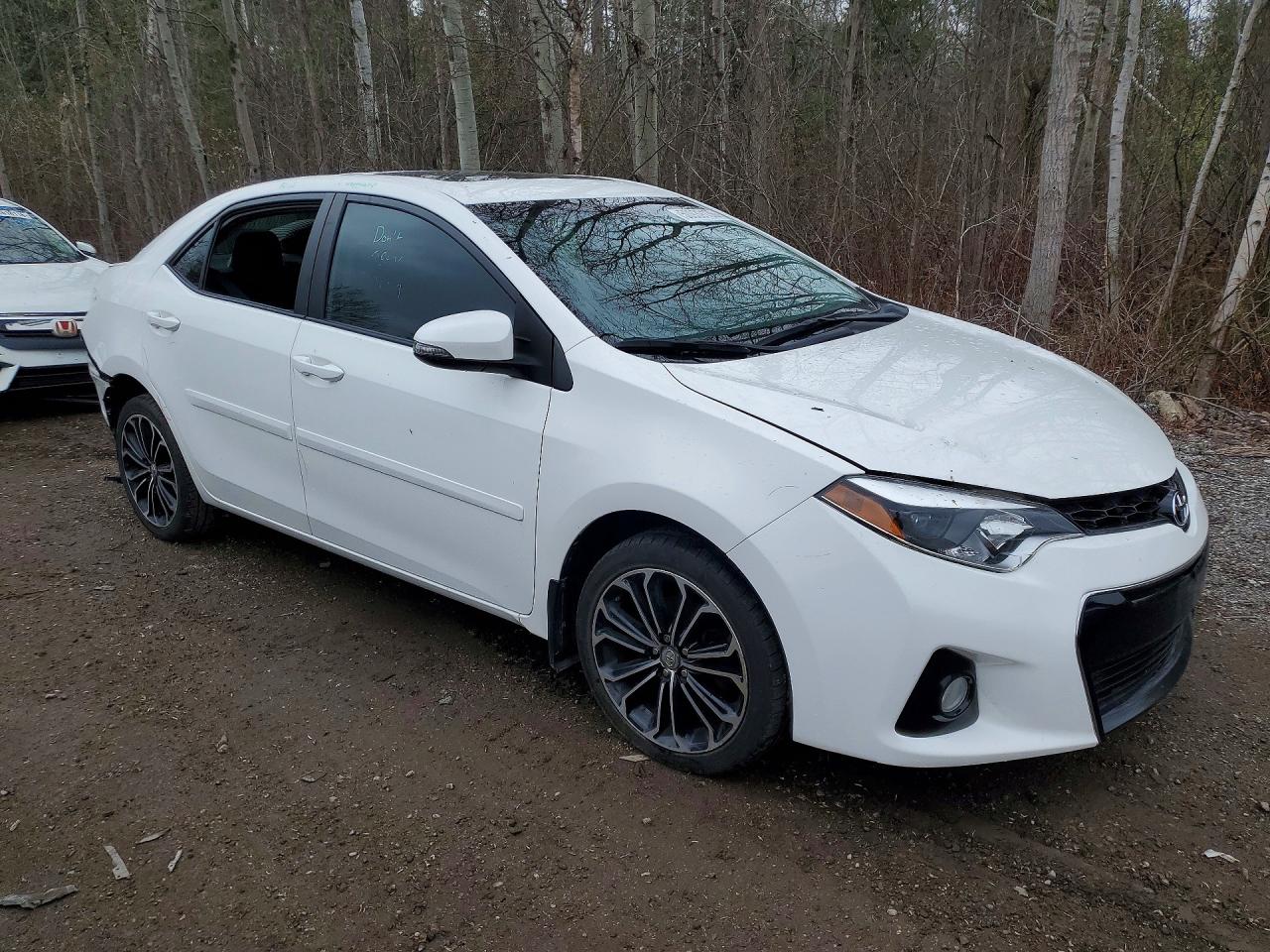2015 TOYOTA COROLLA
