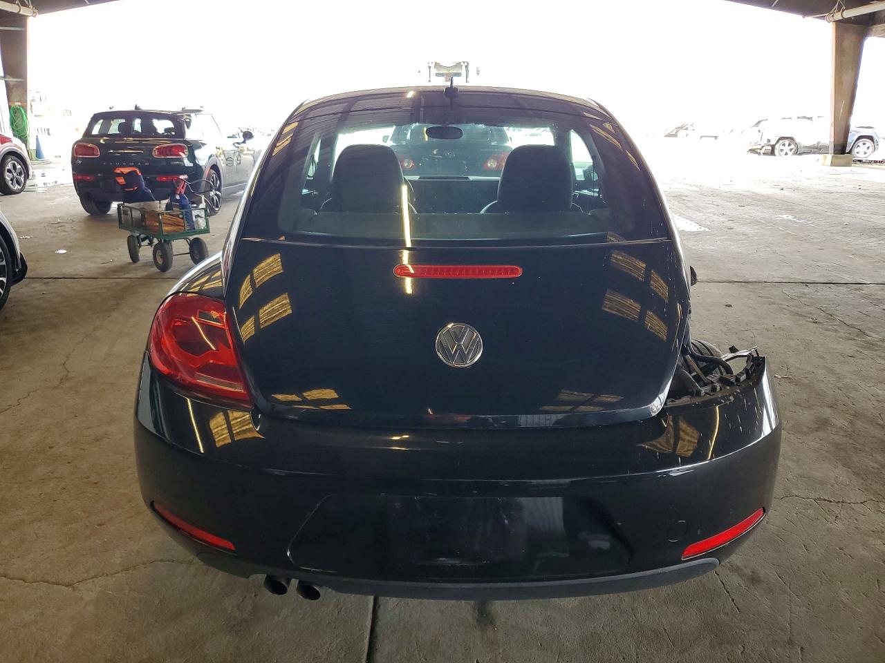 2012 VOLKSWAGEN BEETLE