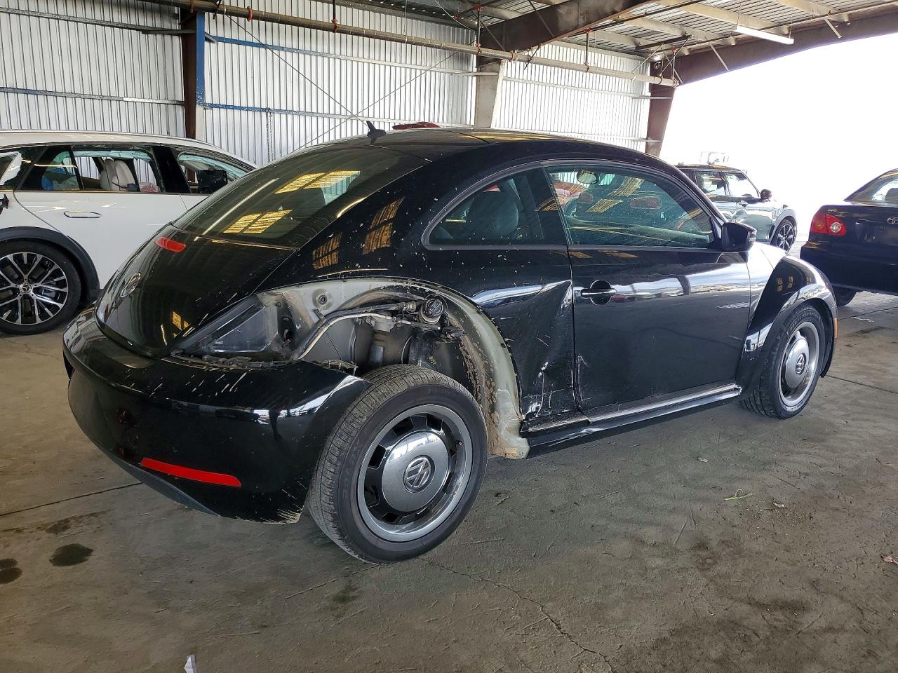 2012 VOLKSWAGEN BEETLE