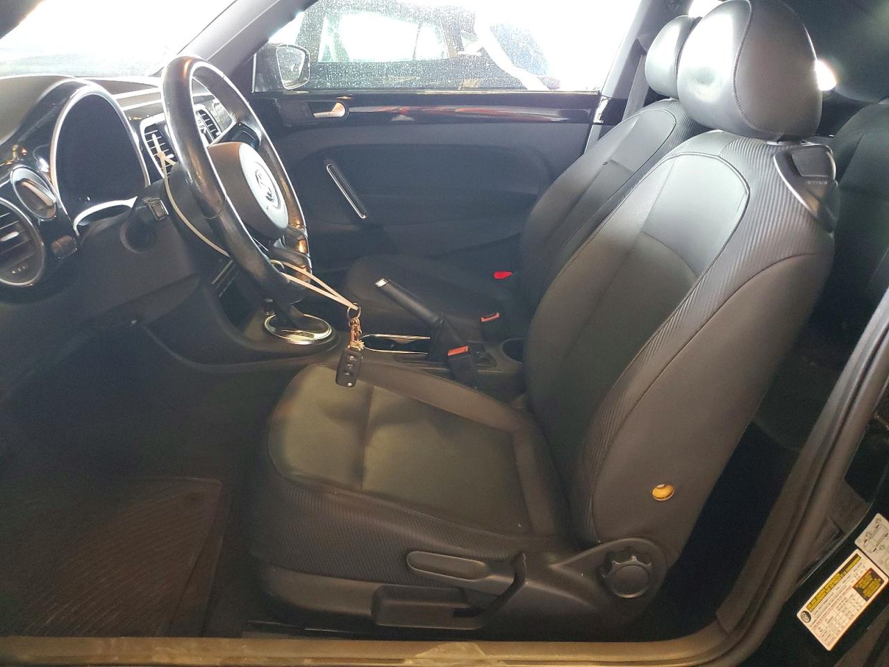 2012 VOLKSWAGEN BEETLE