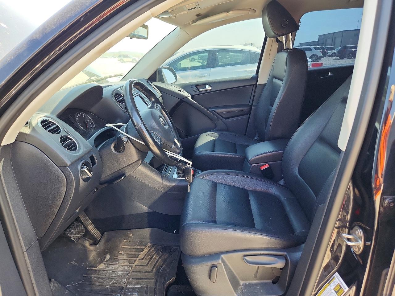 2012 VOLKSWAGEN TIGUAN