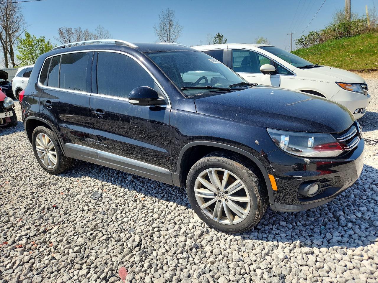 2012 VOLKSWAGEN TIGUAN