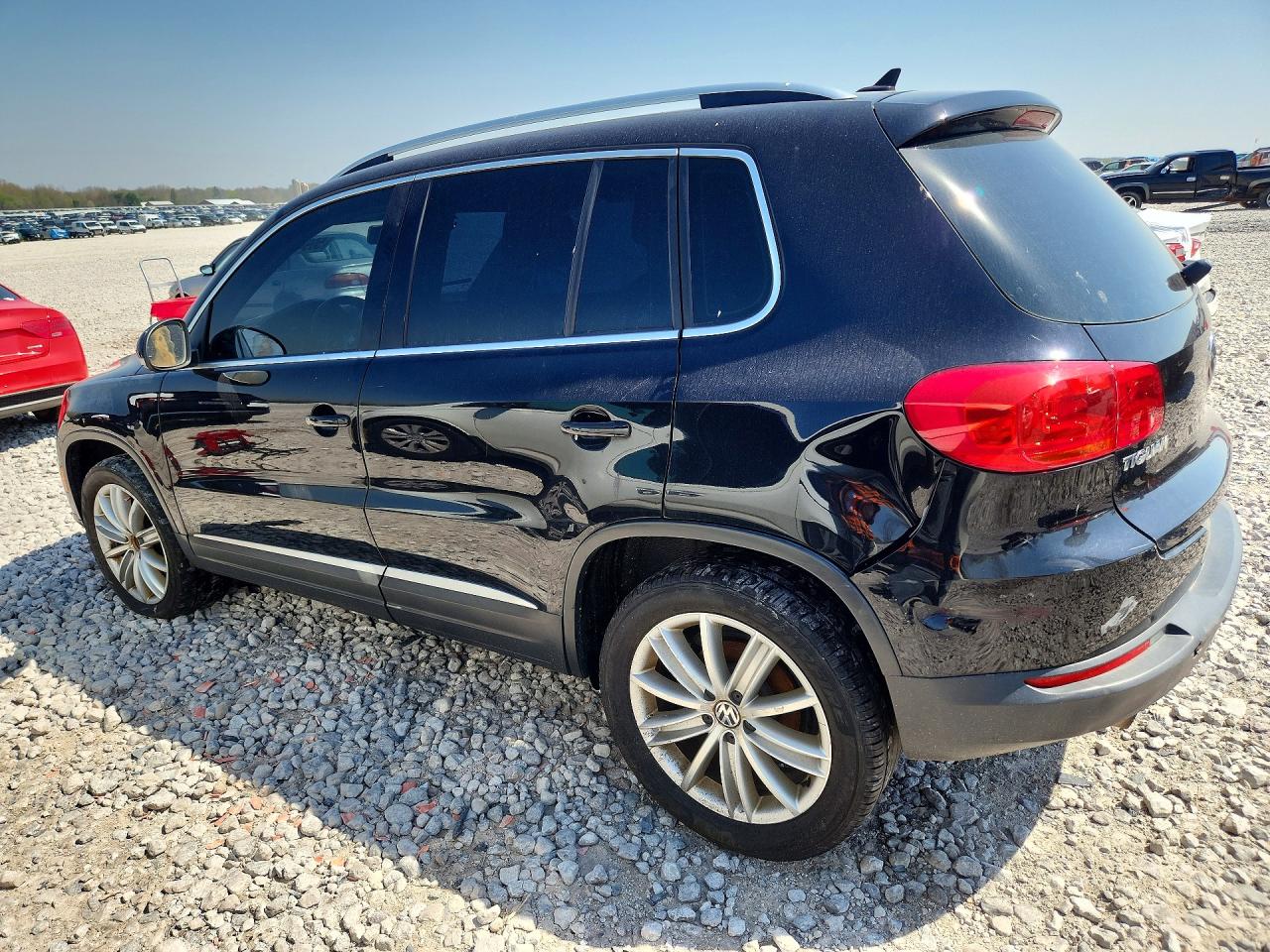 2012 VOLKSWAGEN TIGUAN
