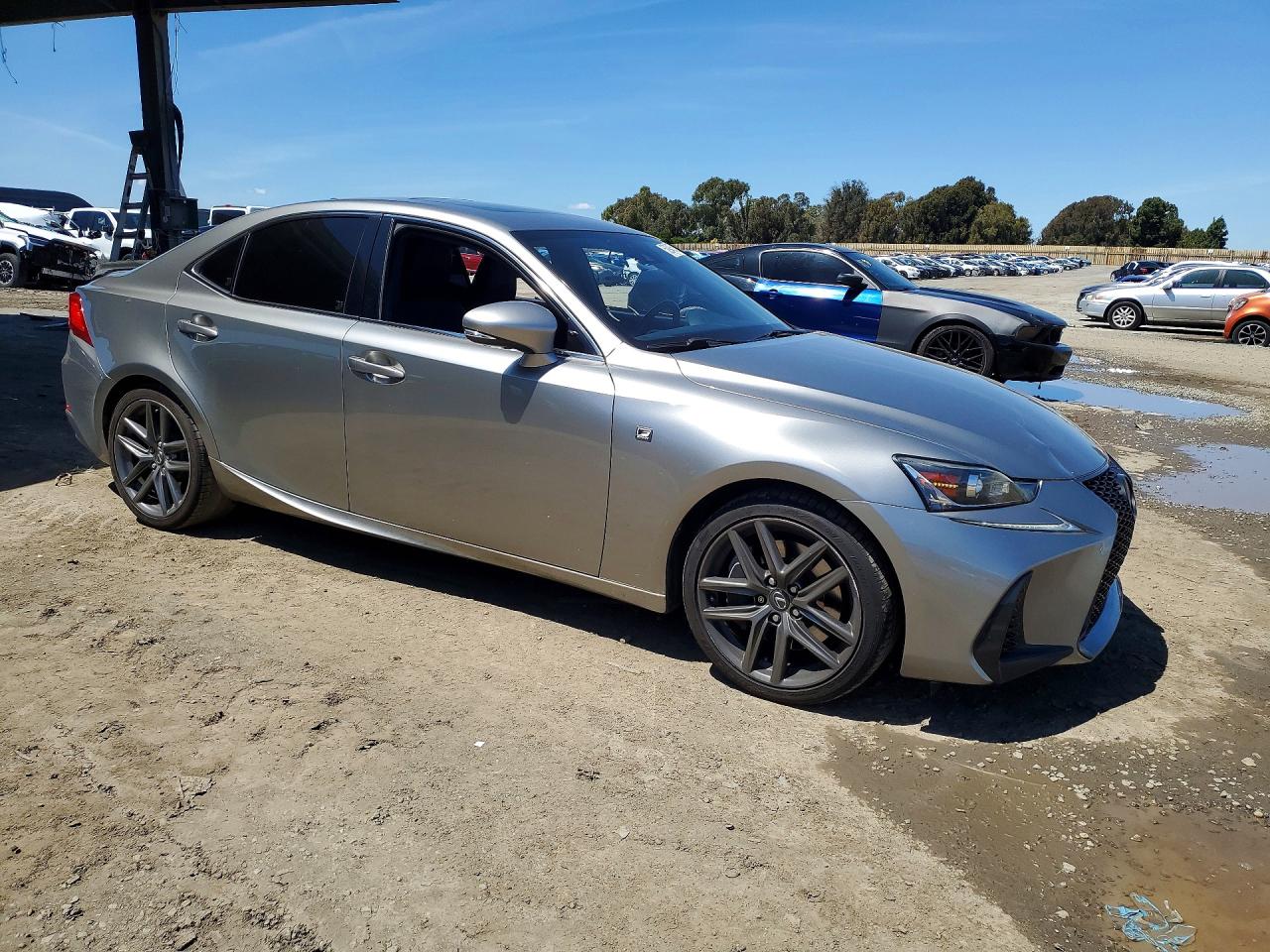 2017 LEXUS IS