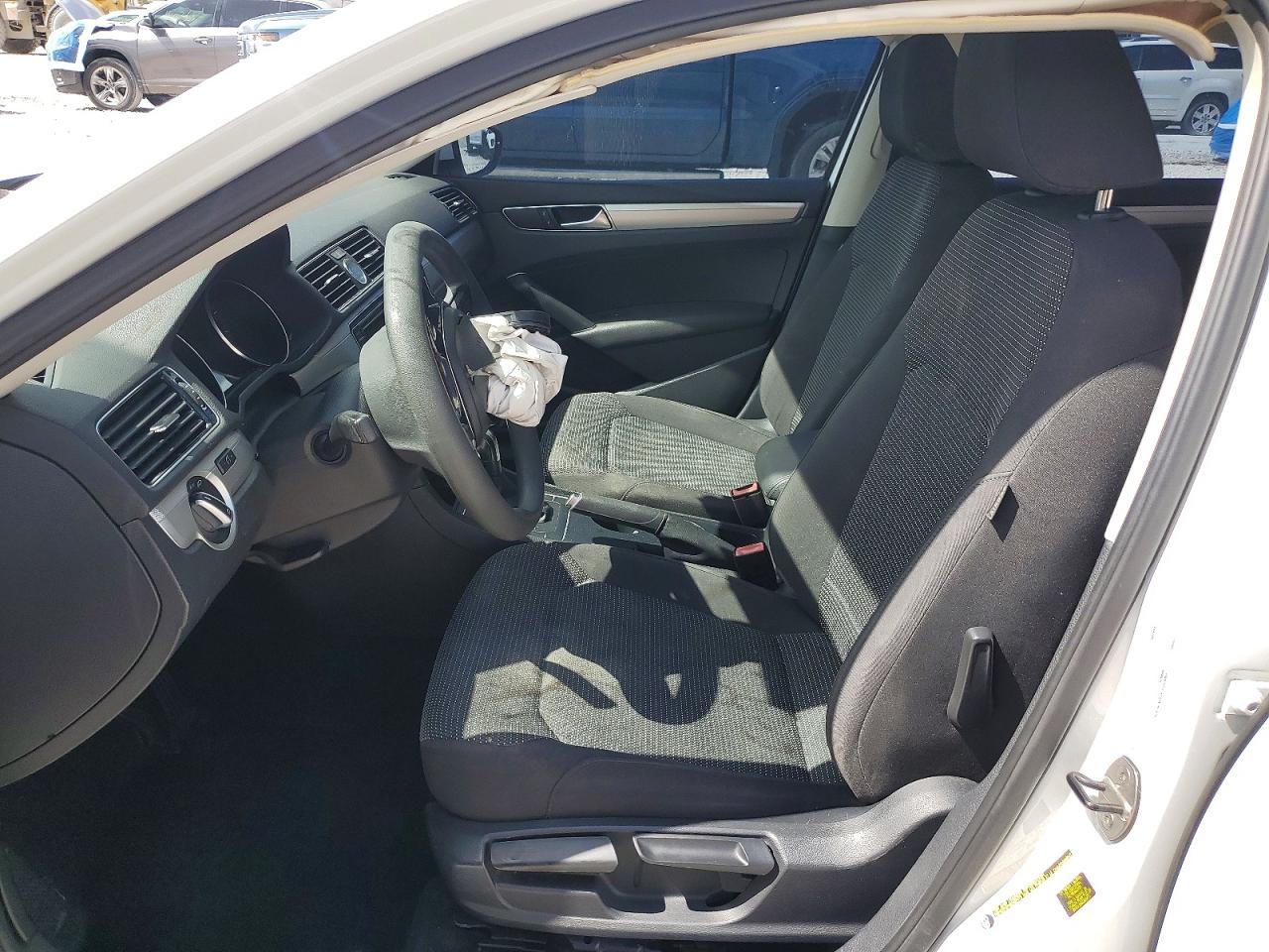 2016 VOLKSWAGEN PASSAT