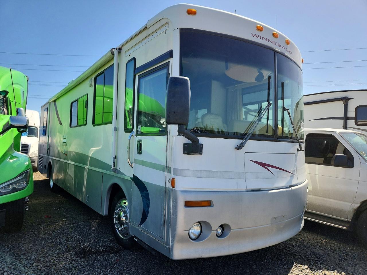 2001 WINNEBAGO ALL OTHER