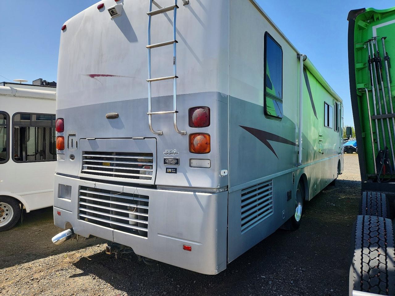2001 WINNEBAGO ALL OTHER