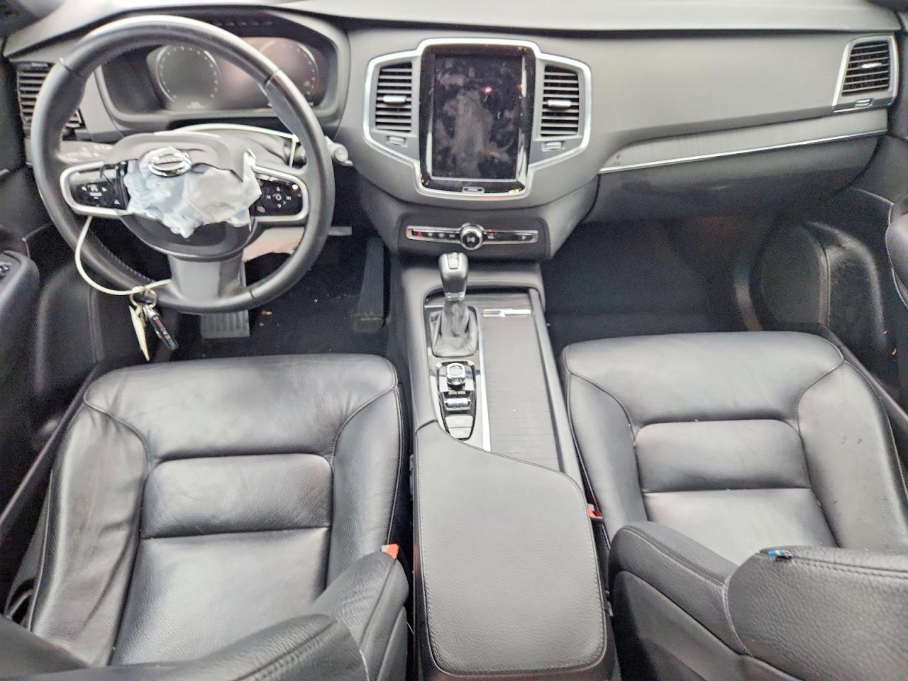 2020 VOLVO XC90