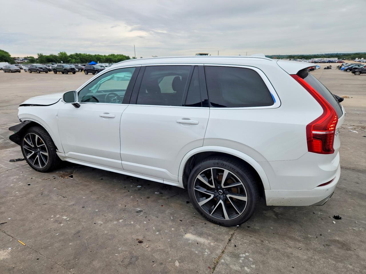 2020 VOLVO XC90
