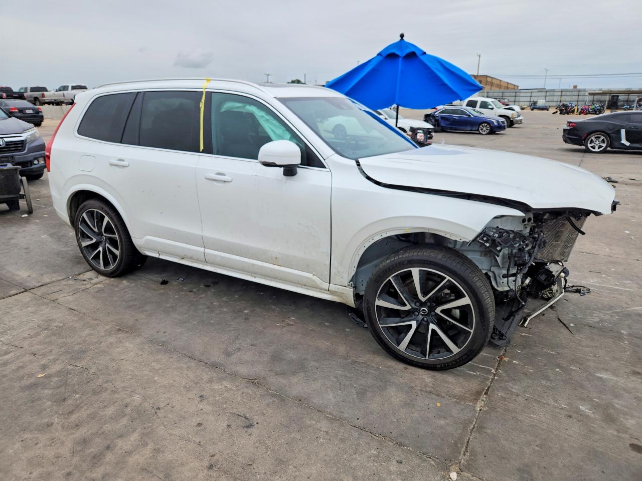 2020 VOLVO XC90