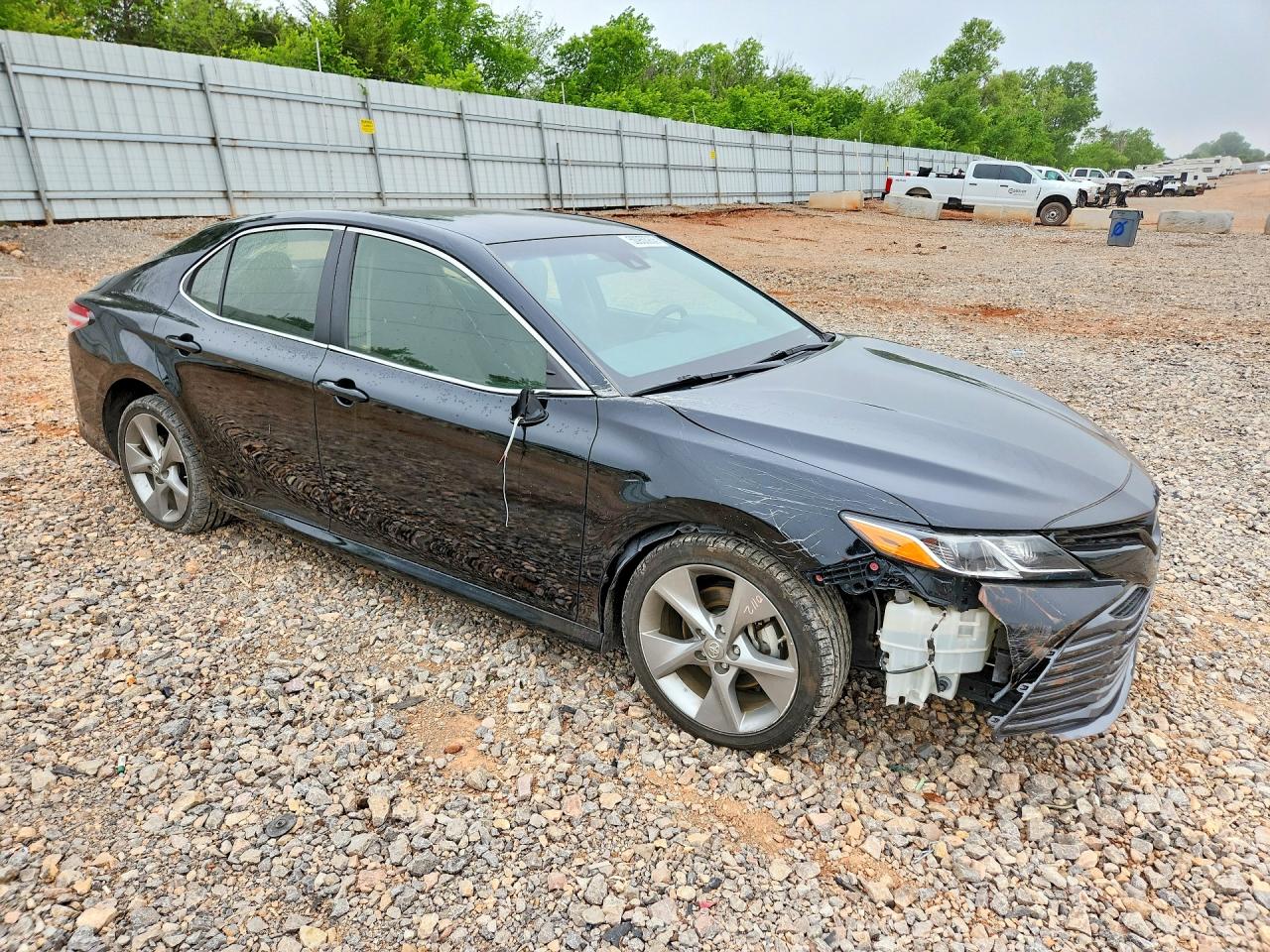 2018 TOYOTA CAMRY