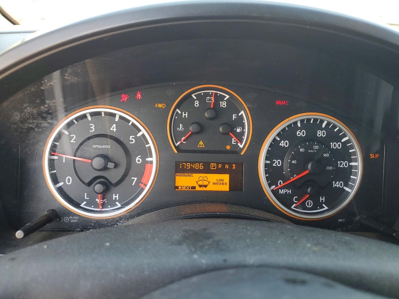 2008 NISS TITAN