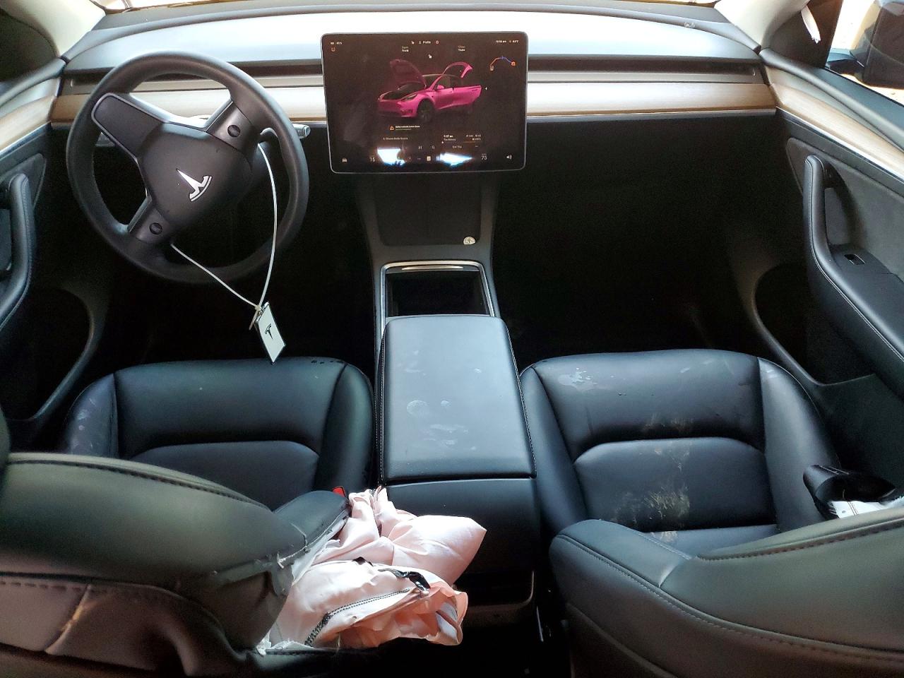 2025 TESLA MODEL Y