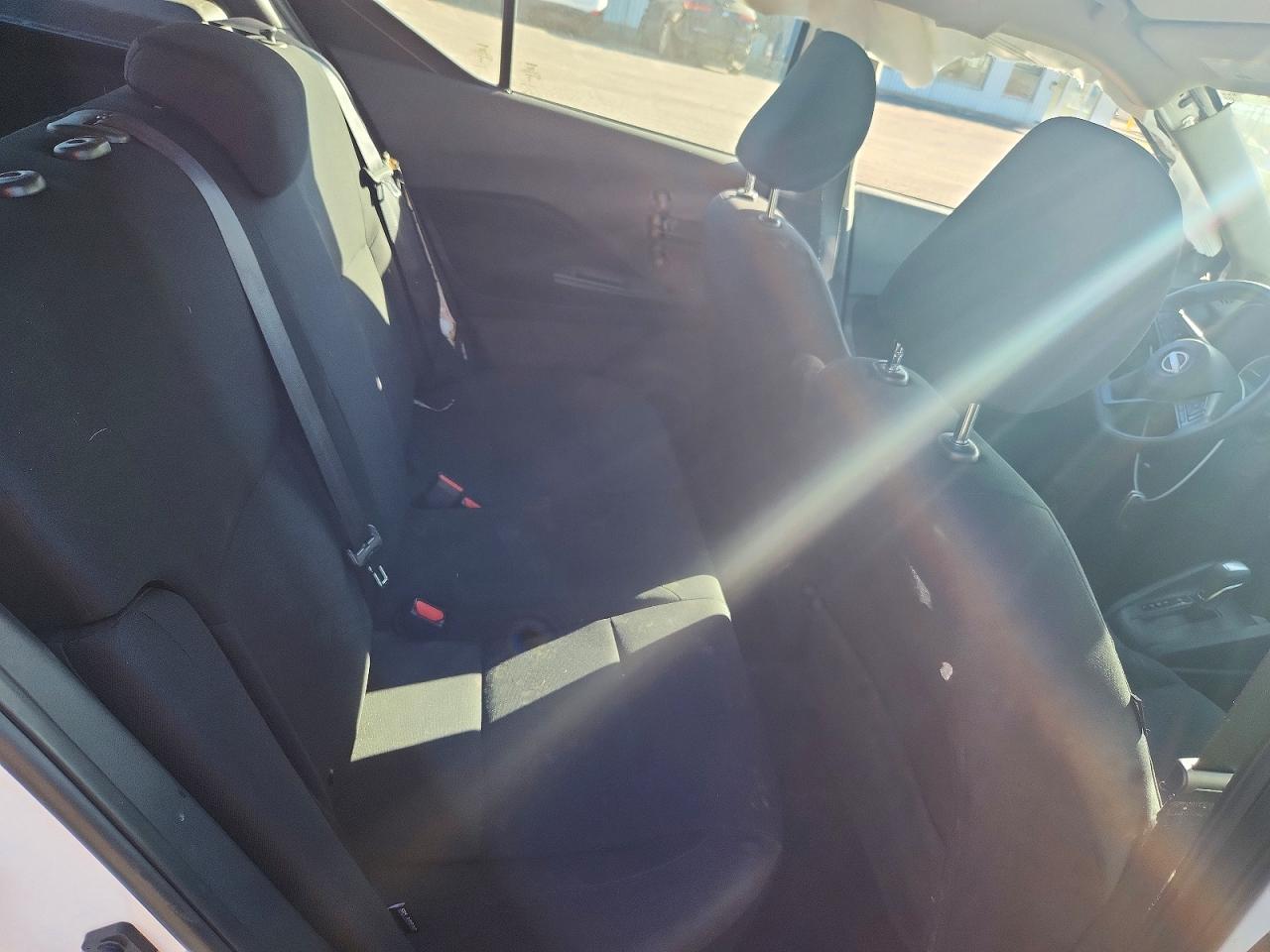 2023 NISSAN KICKS