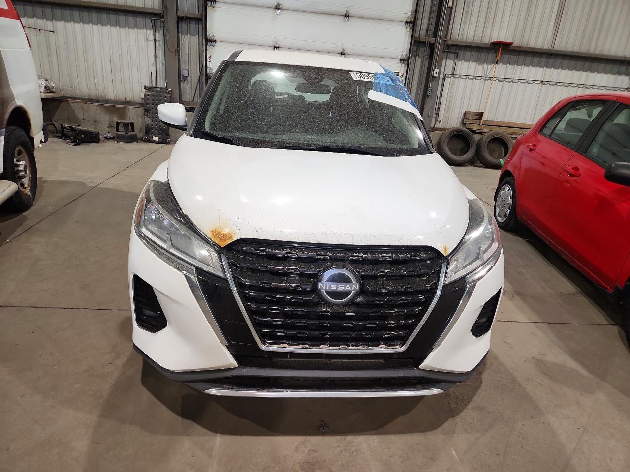 2023 NISSAN KICKS