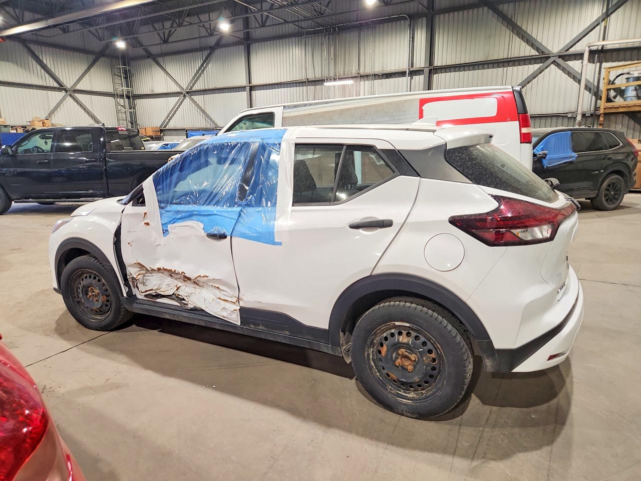 2023 NISSAN KICKS