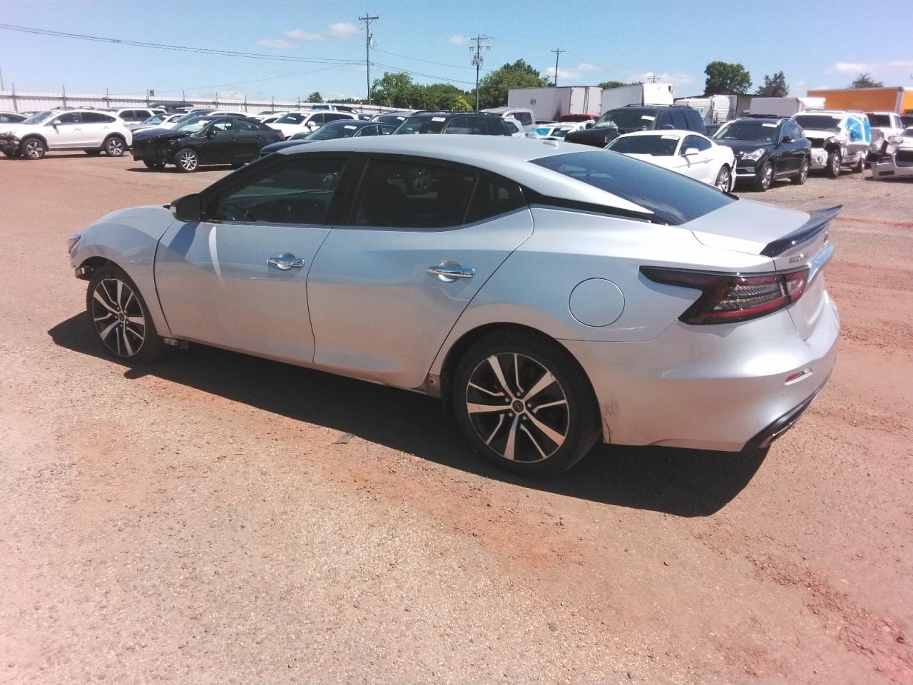 2023 NISSAN MAXIMA
