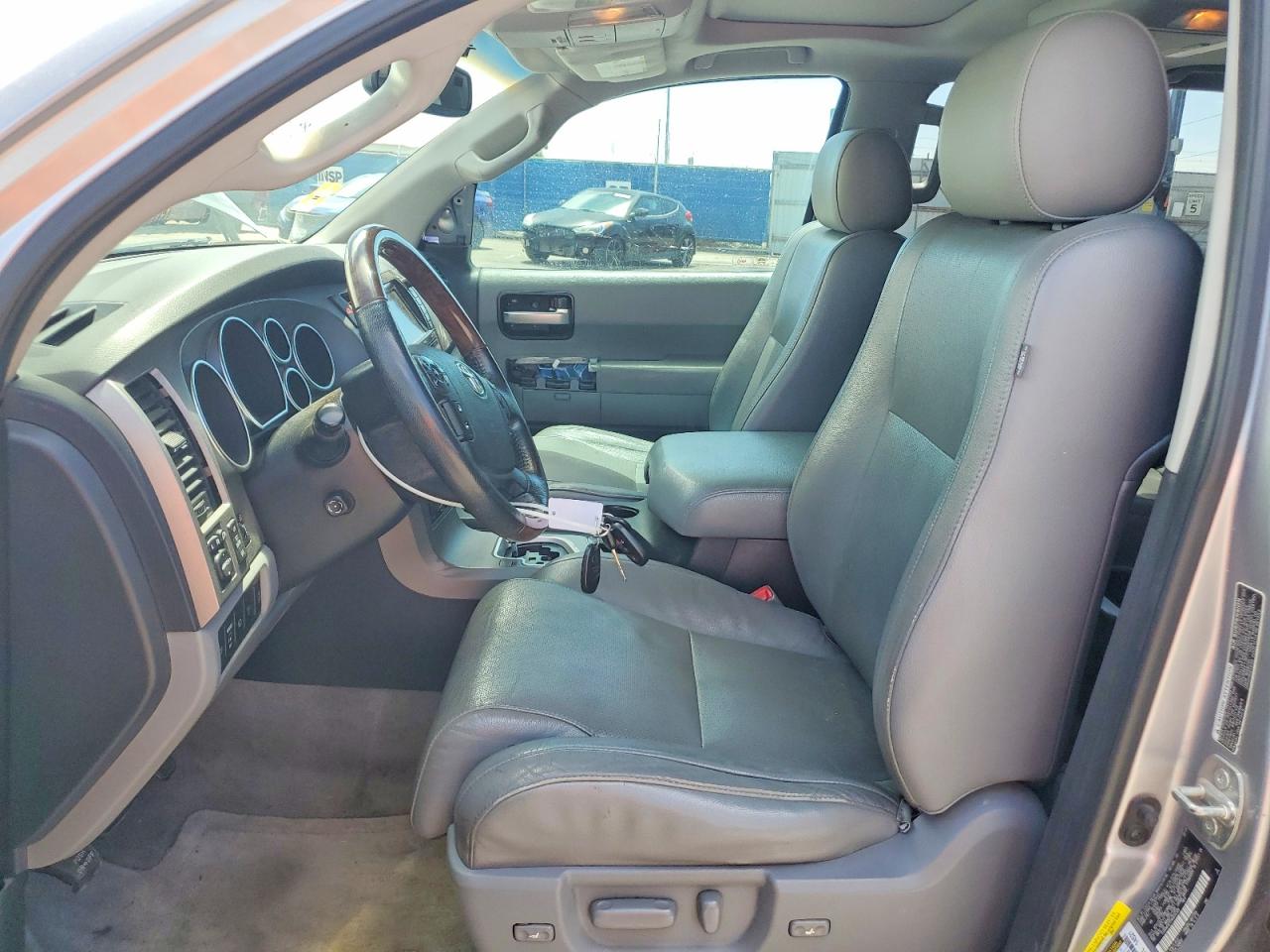 2010 TOYOTA SEQUOIA