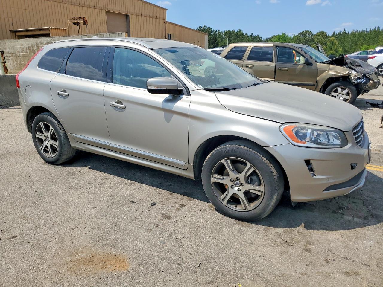 2014 VOLVO XC60