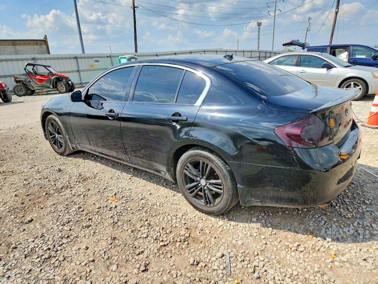 2013 INFINITI G37