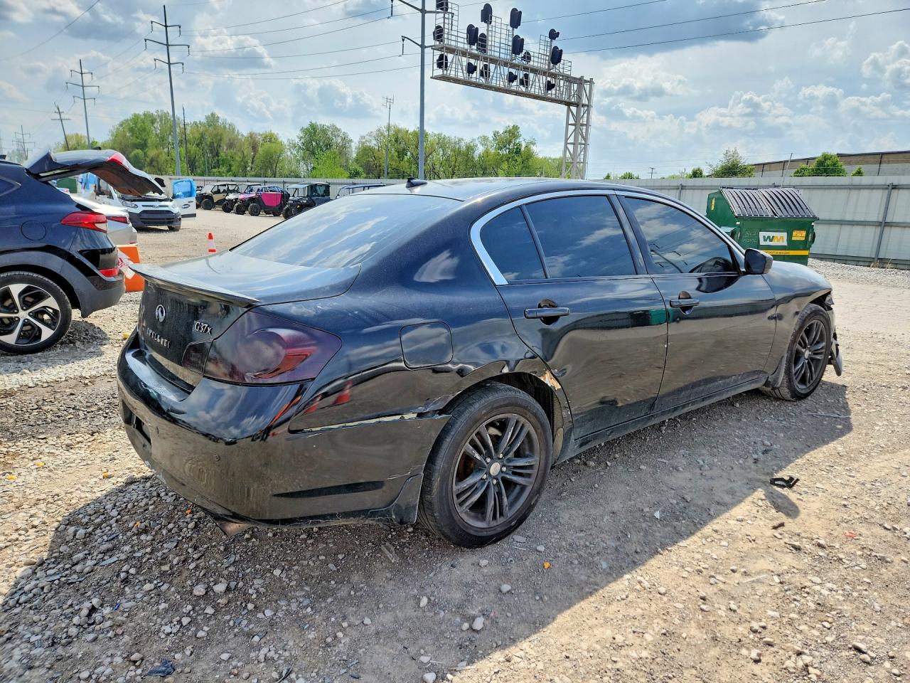 2013 INFINITI G37