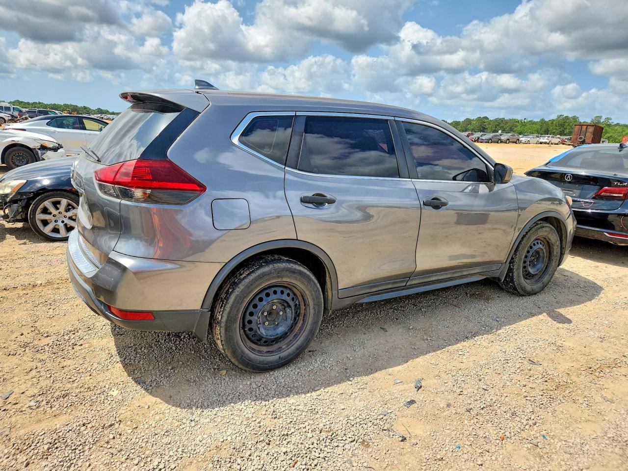 2018 NISSAN ROGUE
