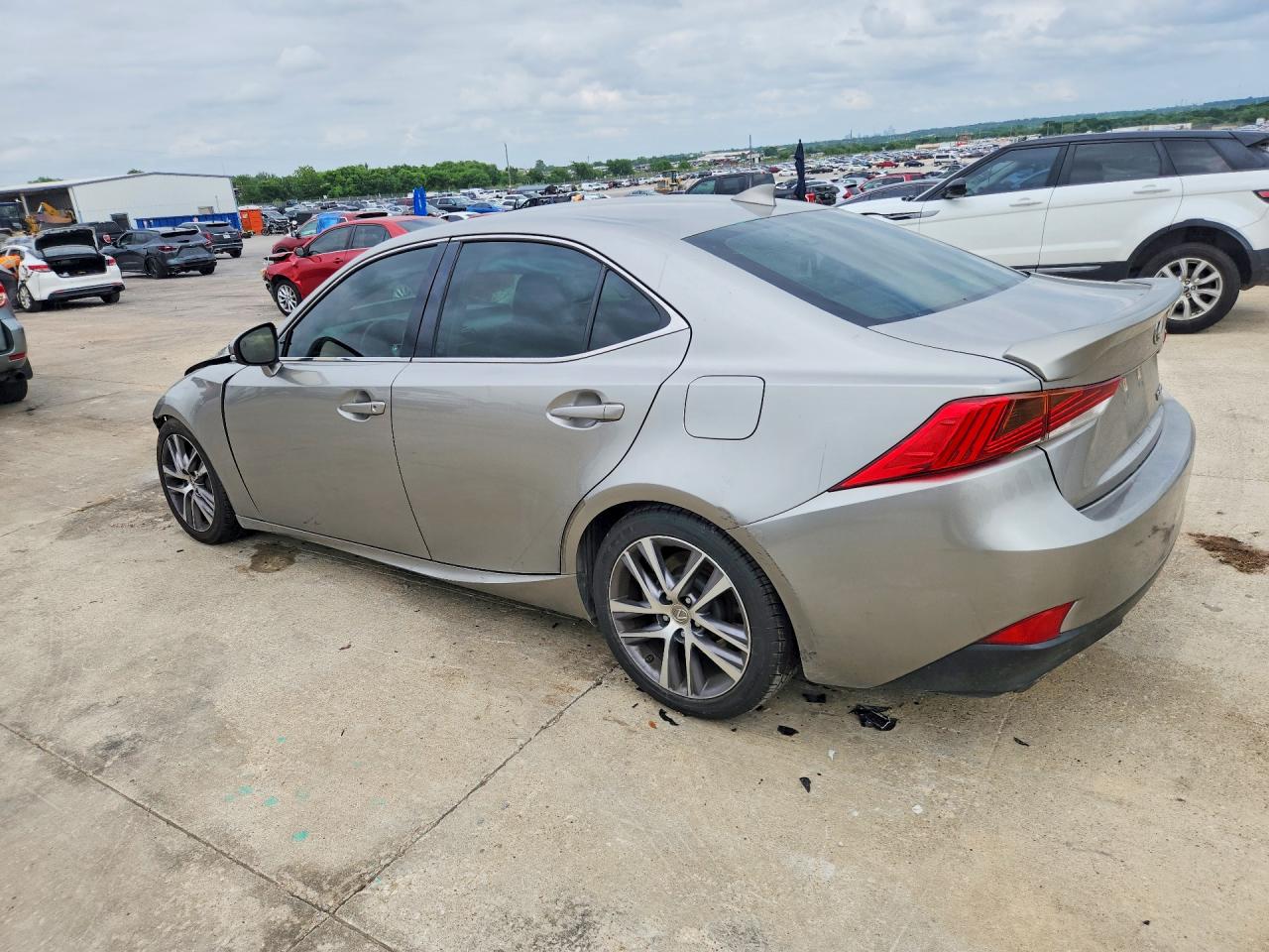 2019 LEXUS IS