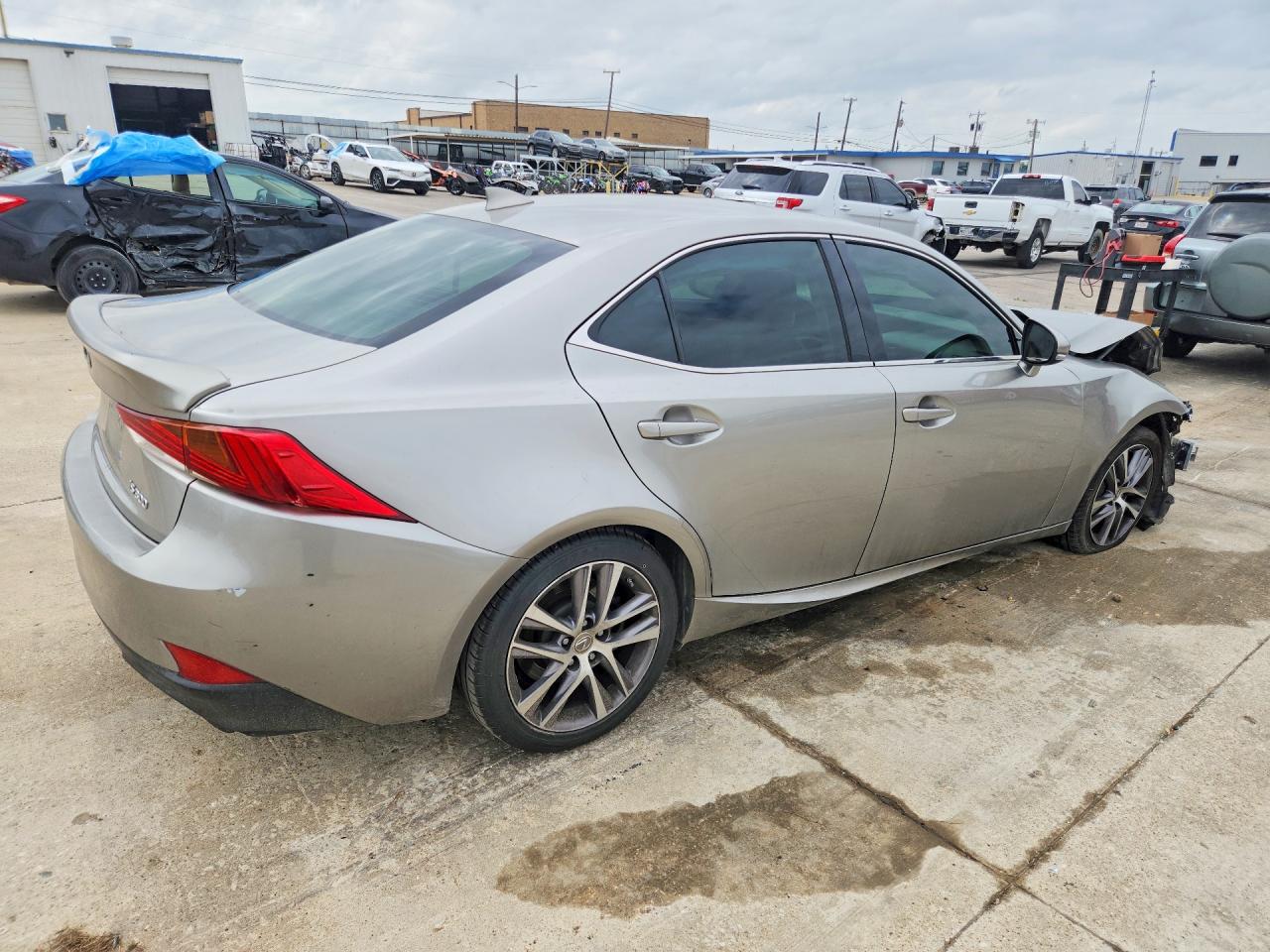 2019 LEXUS IS